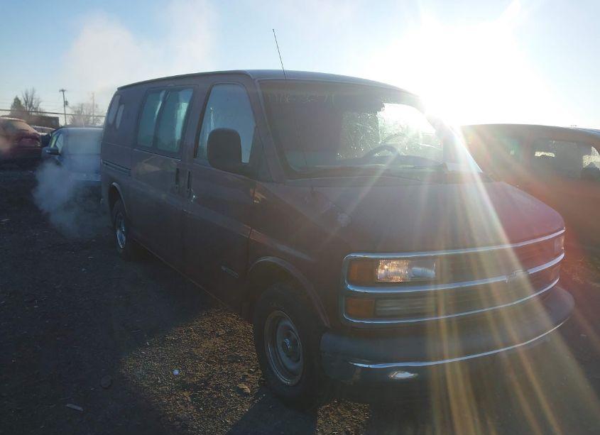 1998 Chevrolet Chevy VAN G1500 (VIN 1GCEG15W4W1051461) main photo