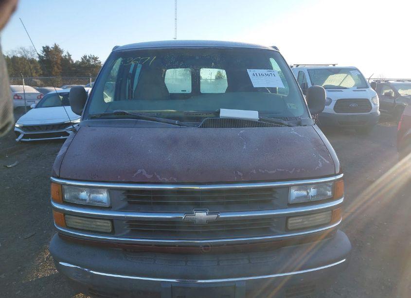 Photo 6 of 1998 Chevrolet Chevy VAN G1500 (VIN 1GCEG15W4W1051461)