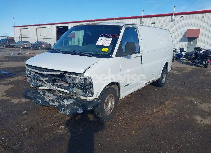 Photo 2 of 2002 Chevrolet Express (VIN 1GCEG15W621214878)