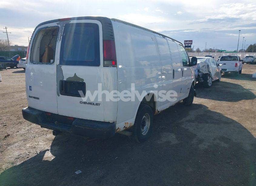Photo 4 of 2002 Chevrolet Express (VIN 1GCEG15W621214878)