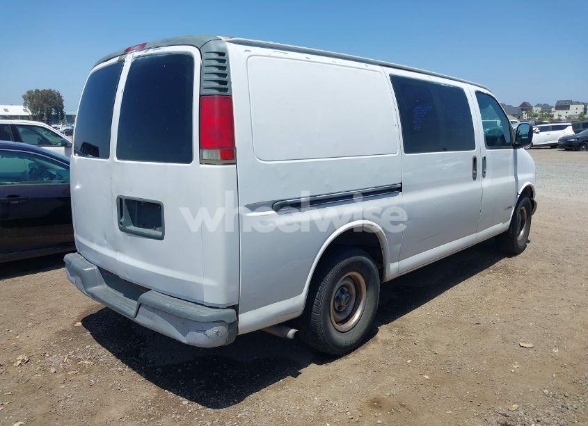 Photo 4 of 2002 Chevrolet Express (VIN 1GCEG15W821225865)