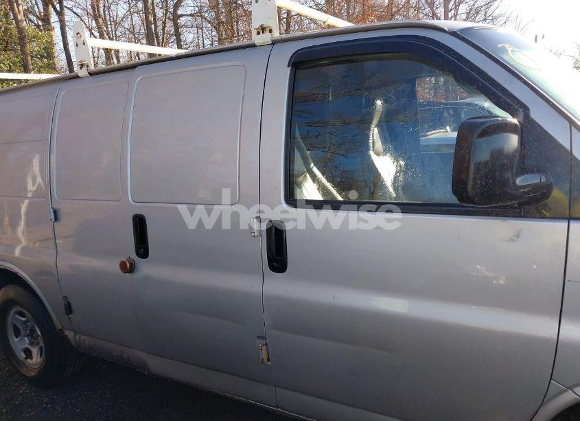 Photo 13 of 2006 Chevrolet Express WORK VAN (VIN 1GCEG15X261239839)