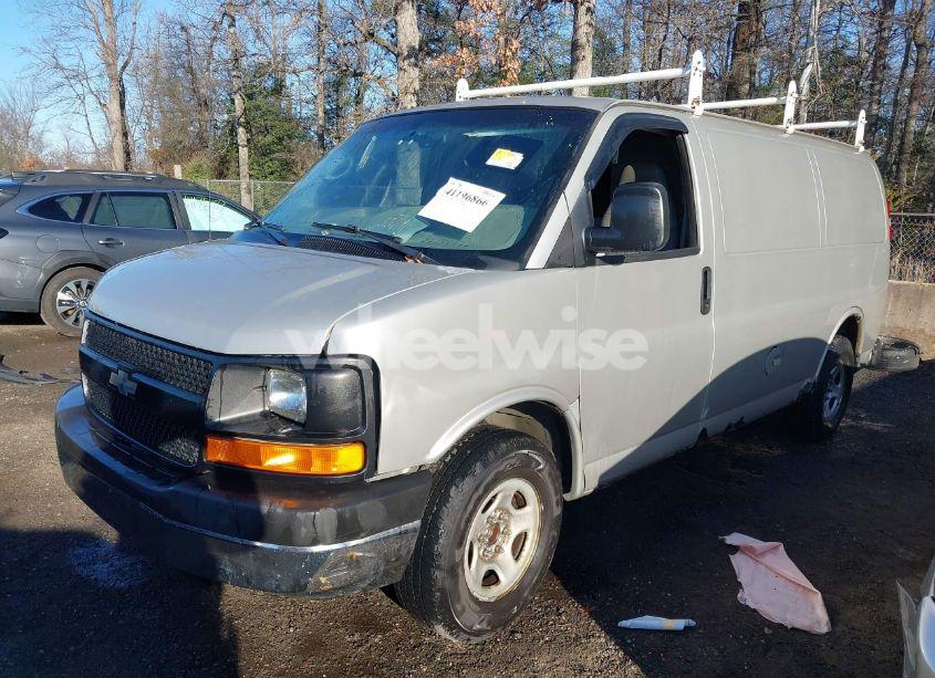Photo 2 of 2006 Chevrolet Express WORK VAN (VIN 1GCEG15X261239839)