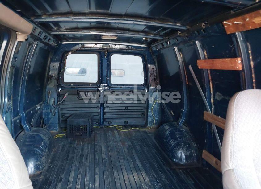 Photo 8 of 2003 Chevrolet Express (VIN 1GCEG15X731206427)