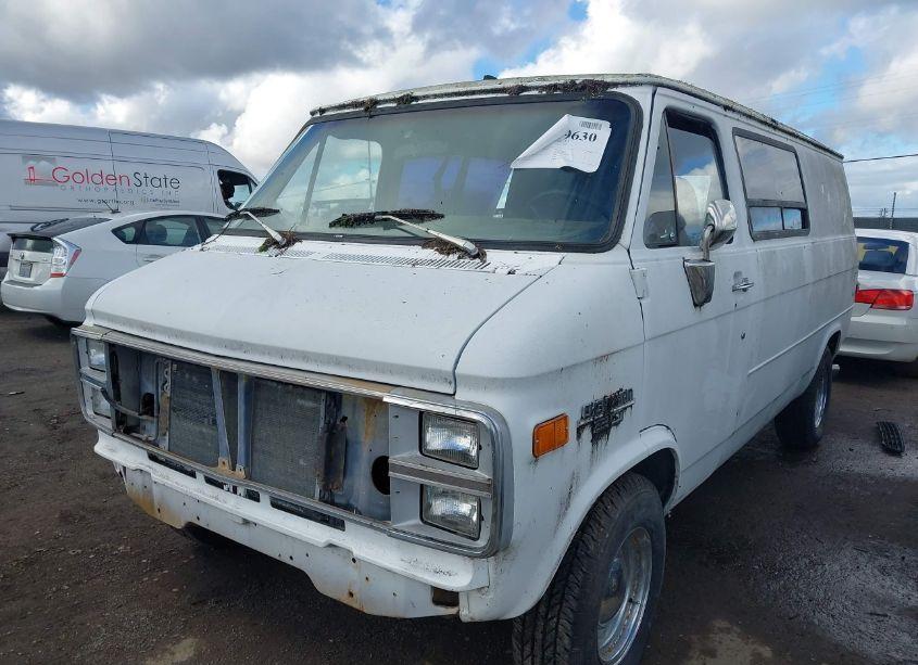 Photo 2 of 1984 Chevrolet G20 (VIN 1GCEG25F2E7124750)