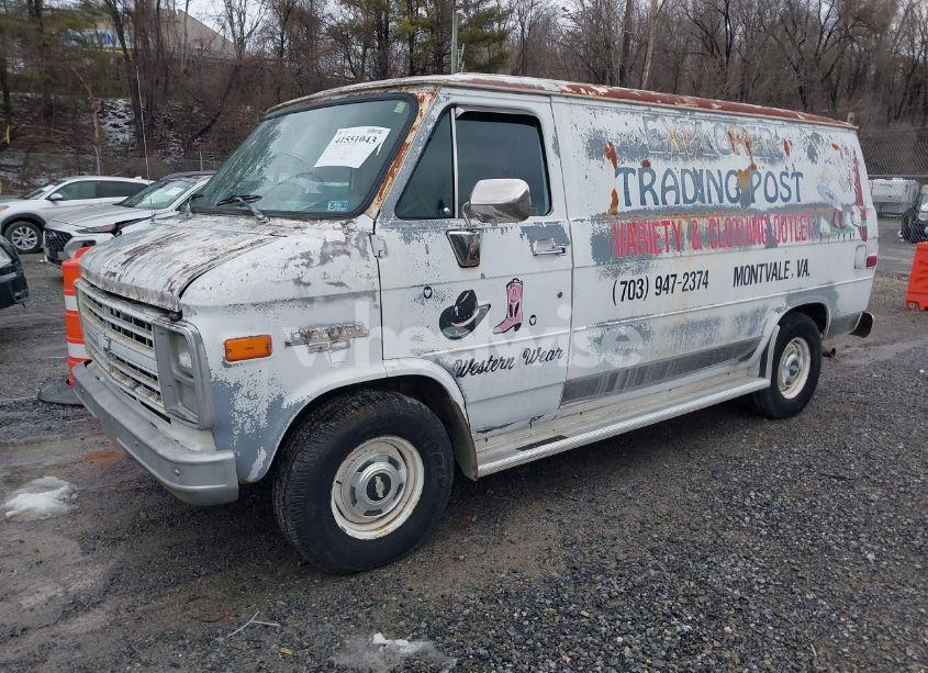 Photo 2 of 1989 Chevrolet G20 (VIN 1GCEG25K3K7183637)