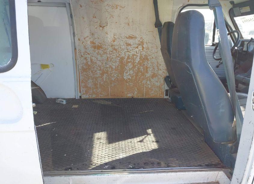 Photo 8 of 1994 Chevrolet G20 (VIN 1GCEG25K3RF121803)