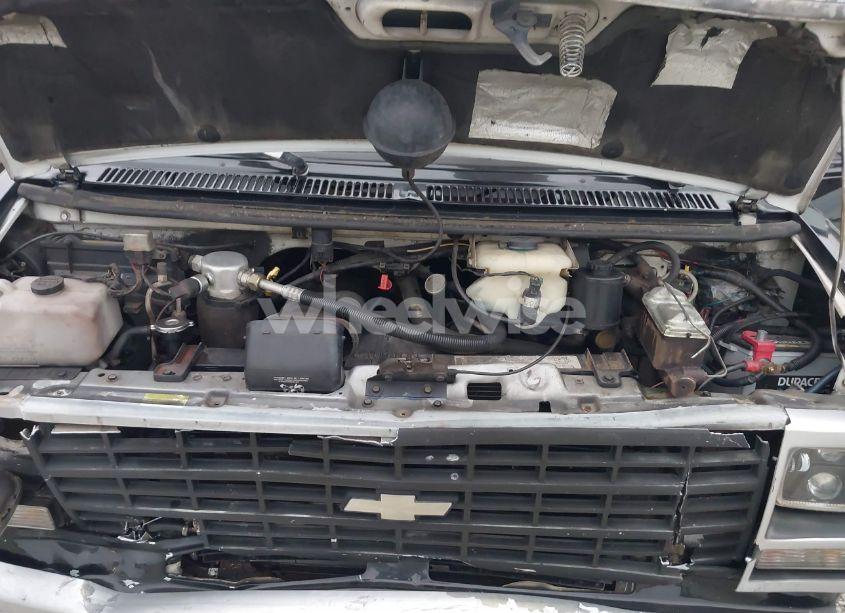 Photo 10 of 1994 Chevrolet G20 (VIN 1GCEG25K4RF118893)