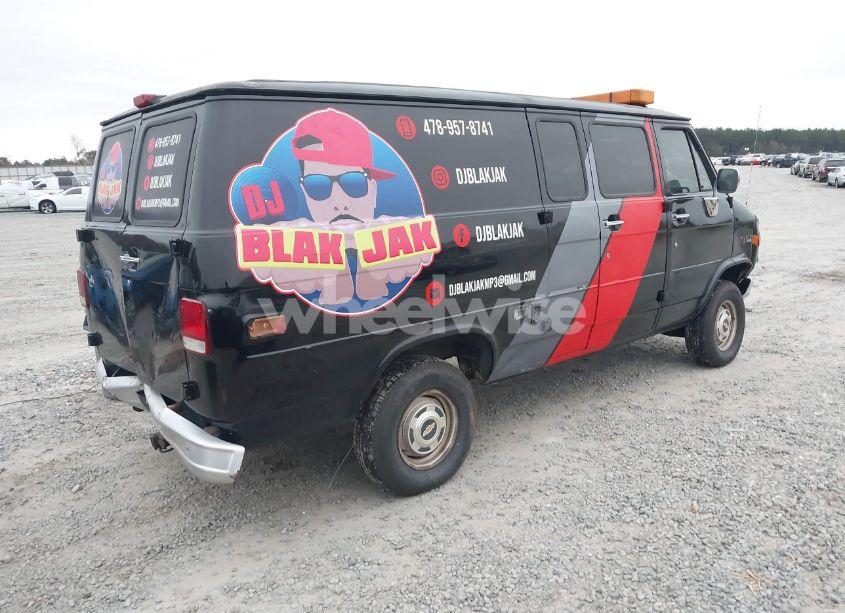 Photo 4 of 1994 Chevrolet G20 (VIN 1GCEG25K4RF118893)