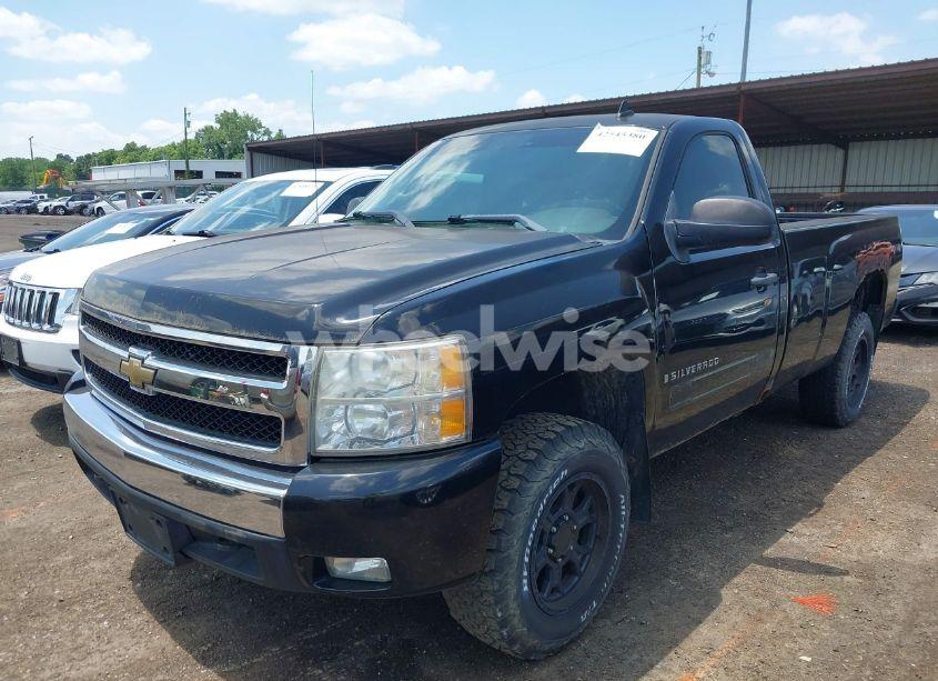 Photo 2 of 2008 Chevrolet Silverado 1500 LT1 (VIN 1GCEK14028Z210624)