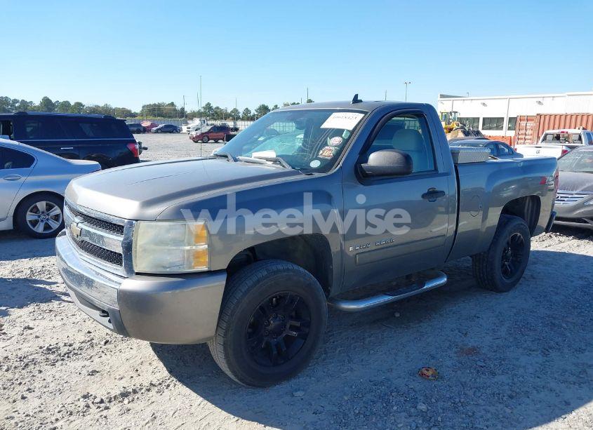 Photo 2 of 2008 Chevrolet Silverado 1500 LT1 (VIN 1GCEK14068Z325758)