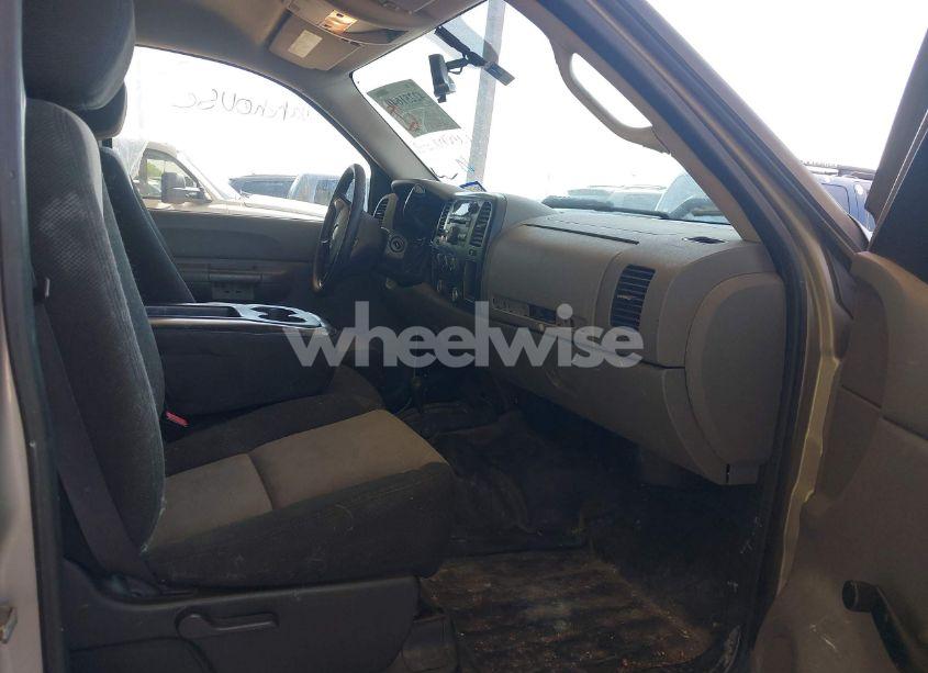 Photo 5 of 2007 Chevrolet Silverado 1500 WORK TRUCK (VIN 1GCEK14C77Z524035)