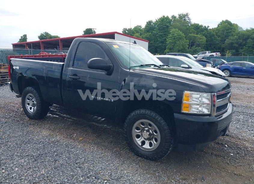 2007 Chevrolet Silverado 1500 WORK TRUCK (VIN 1GCEK14CX7Z546272) main photo