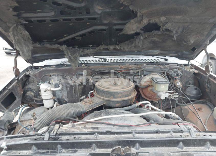 Photo 10 of 1984 Chevrolet K10 (VIN 1GCEK14H3EF353374)