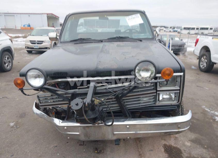 Photo 12 of 1984 Chevrolet K10 (VIN 1GCEK14H3EF353374)