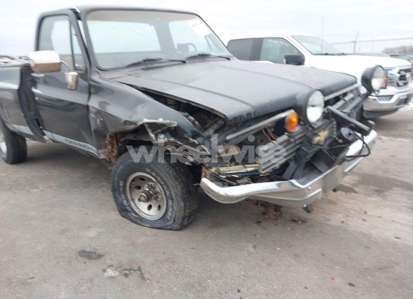 Photo 6 of 1984 Chevrolet K10 (VIN 1GCEK14H3EF353374)