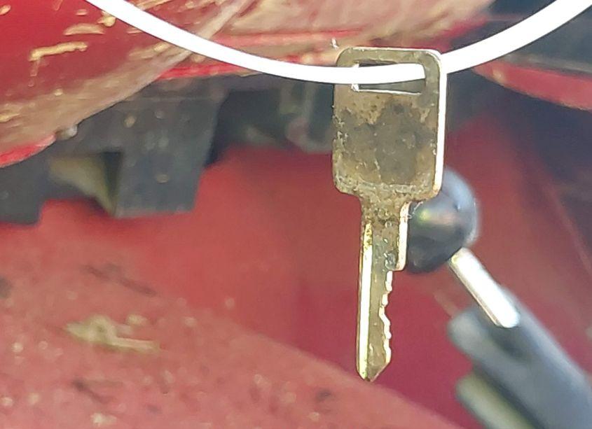 Photo 11 of 1984 Chevrolet K10 (VIN 1GCEK14H8EF367464)