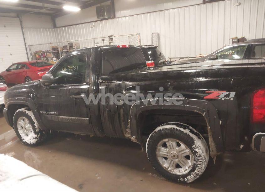 Photo 14 of 2007 Chevrolet Silverado 1500 LT1 (VIN 1GCEK14J17Z652656)