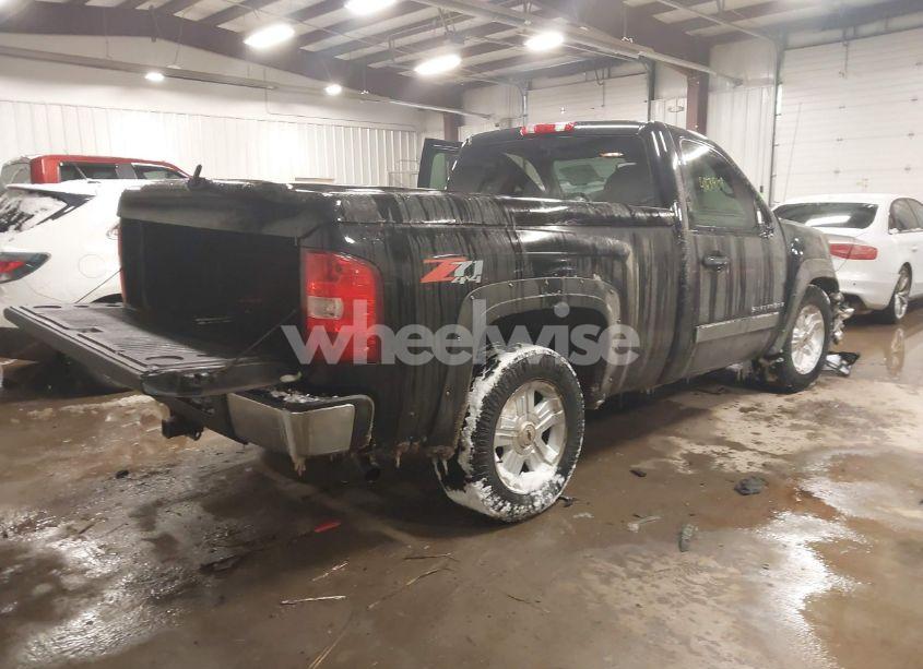 Photo 4 of 2007 Chevrolet Silverado 1500 LT1 (VIN 1GCEK14J17Z652656)