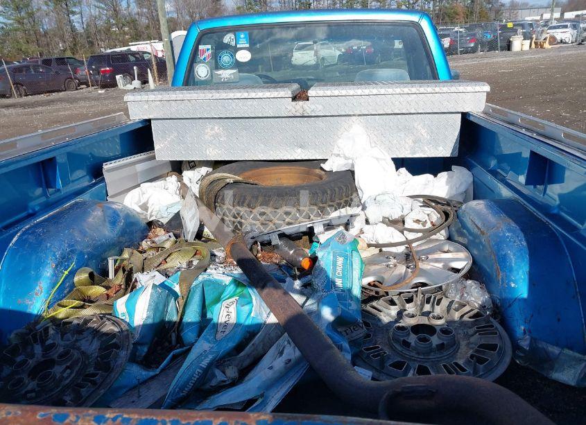 Photo 8 of 1992 Chevrolet Gmt-400 K1500 (VIN 1GCEK14K3NE213228)