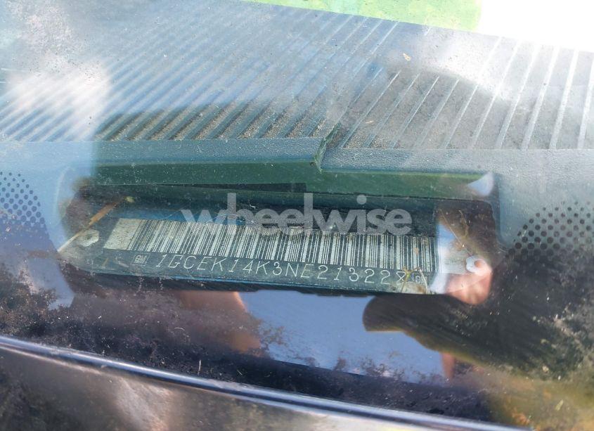 Photo 9 of 1992 Chevrolet Gmt-400 K1500 (VIN 1GCEK14K3NE213228)