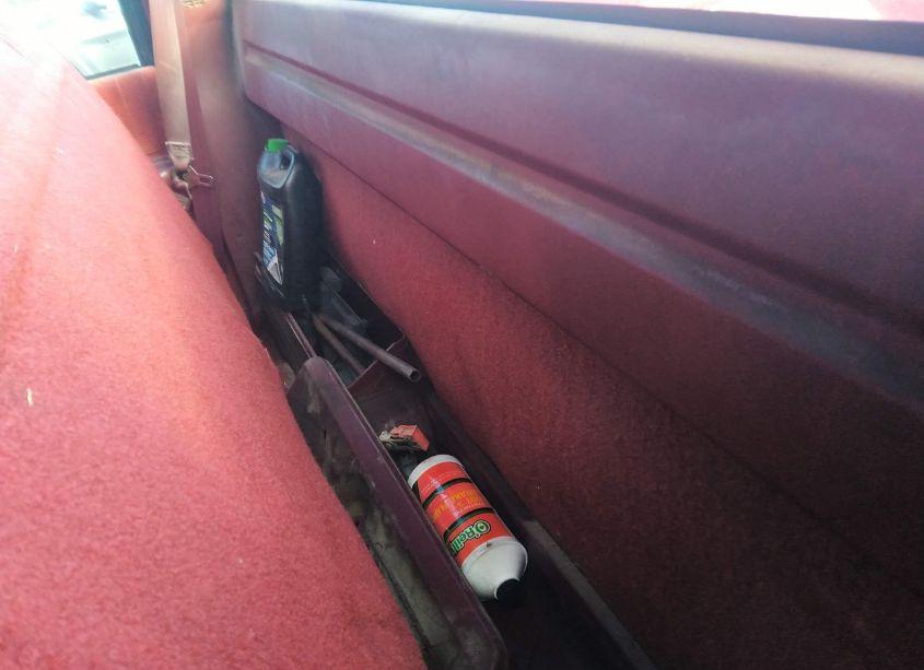 Photo 8 of 1992 Chevrolet Gmt-400 K1500 (VIN 1GCEK14K5NZ167992)