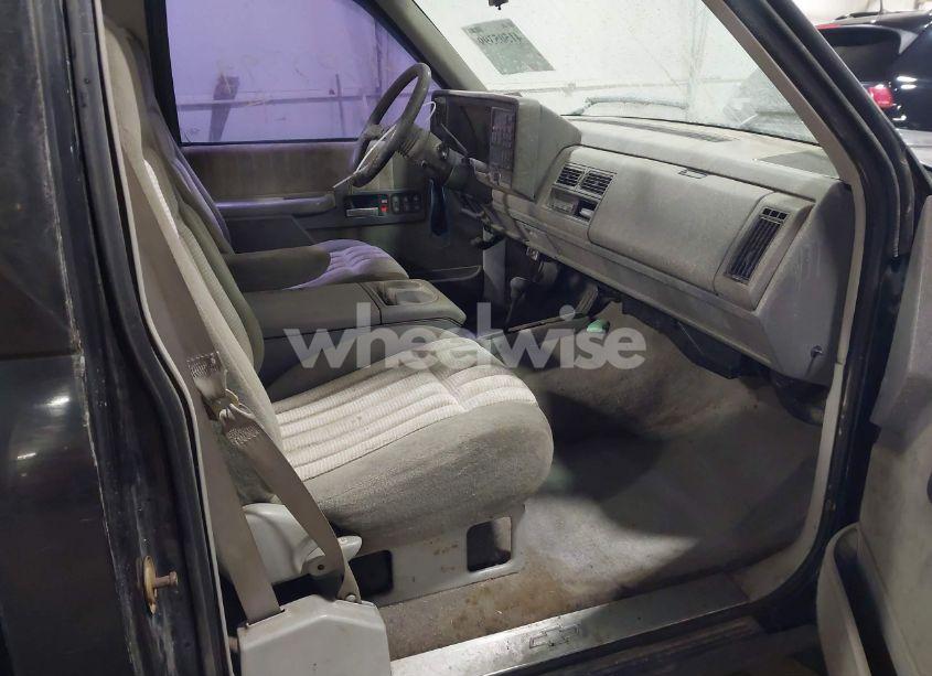 Photo 5 of 1993 Chevrolet Gmt-400 K1500 (VIN 1GCEK14K5PZ214019)