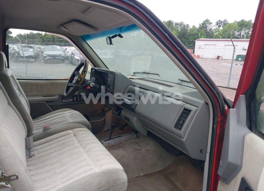 Photo 5 of 1993 Chevrolet Gmt-400 K1500 (VIN 1GCEK14K6PZ198042)