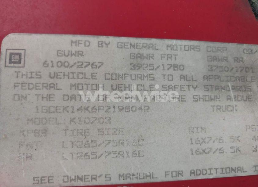 Photo 9 of 1993 Chevrolet Gmt-400 K1500 (VIN 1GCEK14K6PZ198042)