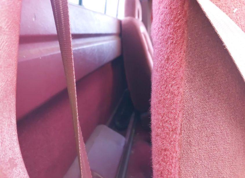 Photo 8 of 1992 Chevrolet Gmt-400 K1500 (VIN 1GCEK14K7NE208047)