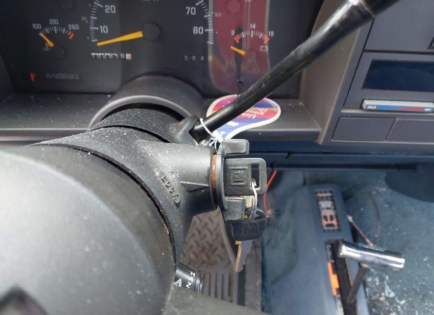 Photo 11 of 1994 Chevrolet Gmt-400 K1500 (VIN 1GCEK14K7RZ269445)