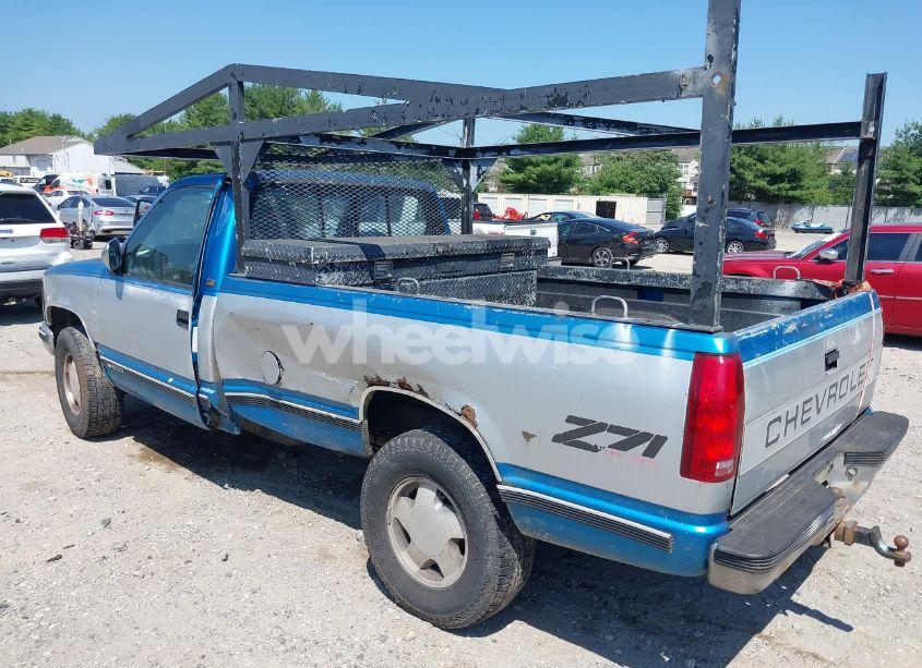 Photo 3 of 1991 Chevrolet Gmt-400 K1500 (VIN 1GCEK14K8ME112474)