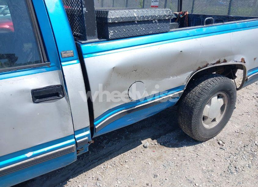 Photo 6 of 1991 Chevrolet Gmt-400 K1500 (VIN 1GCEK14K8ME112474)