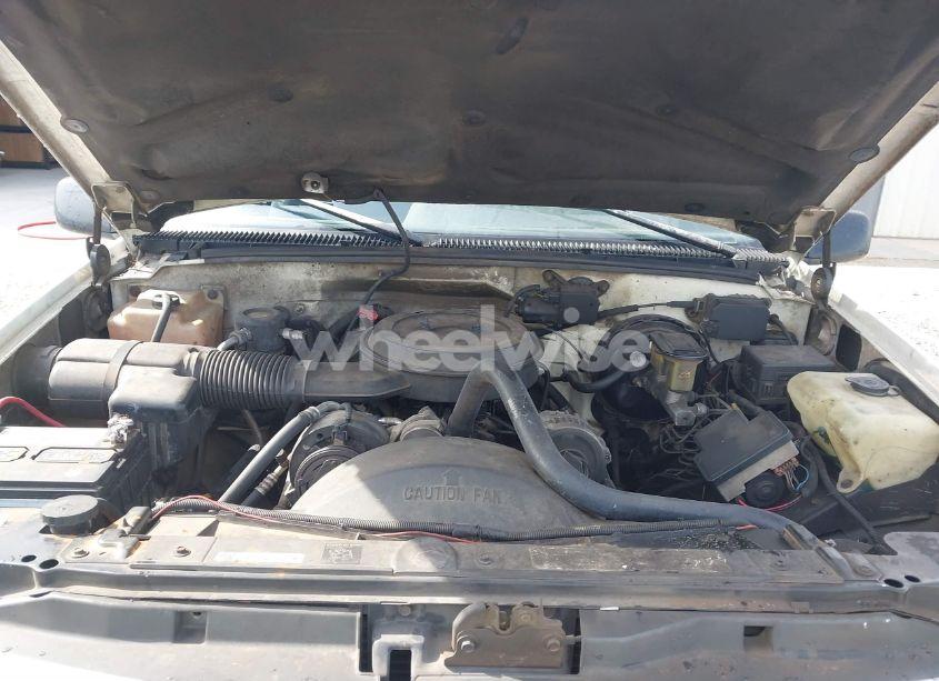 Photo 10 of 1995 Chevrolet Gmt-400 K1500 (VIN 1GCEK14K9SZ251163)