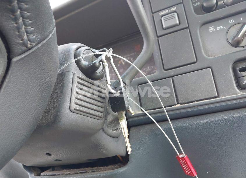 Photo 11 of 1995 Chevrolet Gmt-400 K1500 (VIN 1GCEK14K9SZ251163)