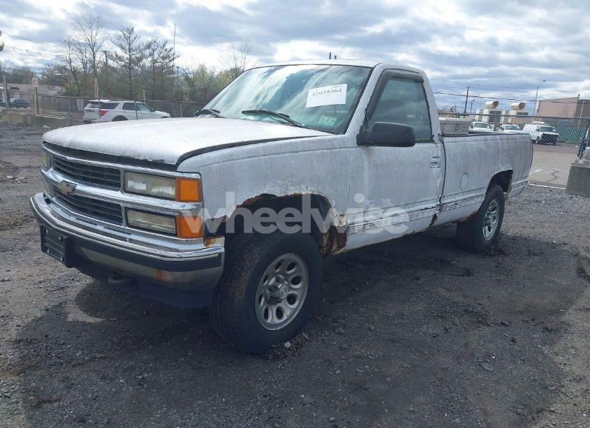 Photo 2 of 1996 Chevrolet Gmt-400 K1500 (VIN 1GCEK14M9TE123094)