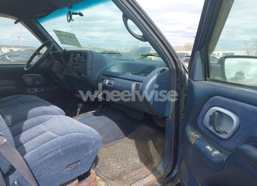 Photo 5 of 1996 Chevrolet Gmt-400 K1500 (VIN 1GCEK14M9TE123094)