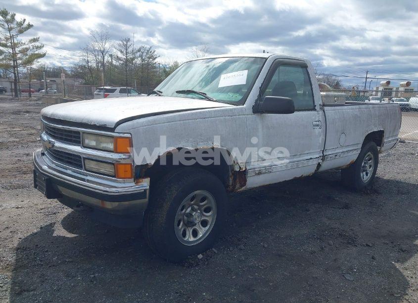 Photo 6 of 1996 Chevrolet Gmt-400 K1500 (VIN 1GCEK14M9TE123094)