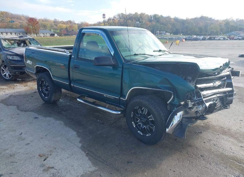 1998 Chevrolet K1500 FLEETSIDE (VIN 1GCEK14R3WZ105490) main photo