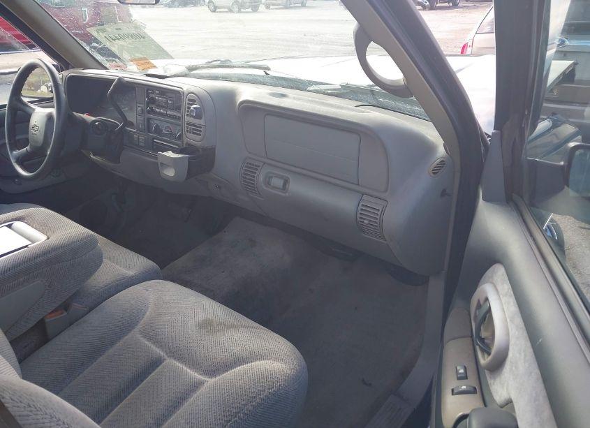 Photo 5 of 1998 Chevrolet K1500 FLEETSIDE (VIN 1GCEK14R3WZ105490)