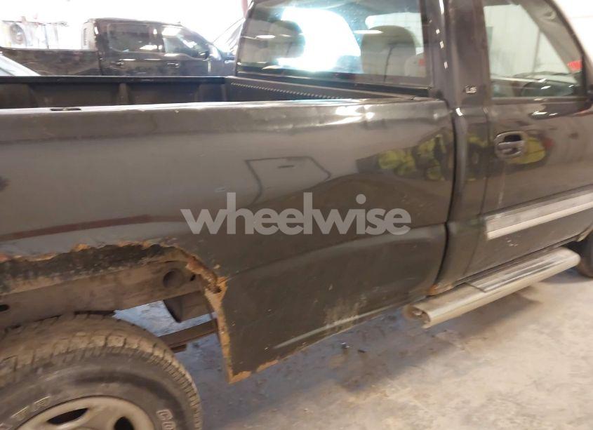 Photo 6 of 2004 Chevrolet Silverado 1500 LS (VIN 1GCEK14T04E225456)