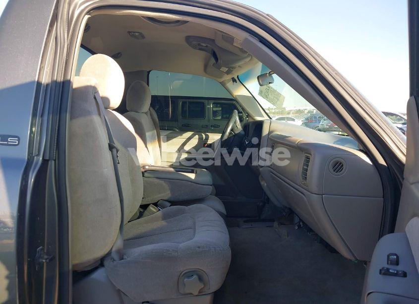 Photo 5 of 2000 Chevrolet Silverado 1500 LS (VIN 1GCEK14T0YZ173115)