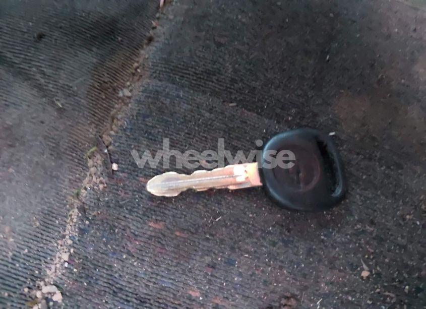 Photo 11 of 2000 Chevrolet Silverado 1500 LS (VIN 1GCEK14T1YZ106541)