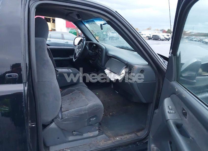 Photo 5 of 2000 Chevrolet Silverado 1500 LS (VIN 1GCEK14T1YZ106541)