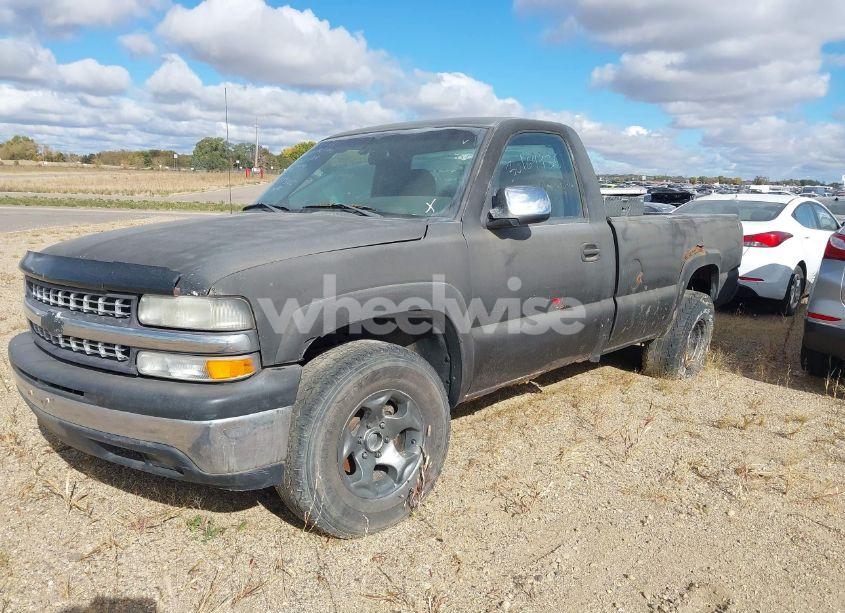 Photo 2 of 2002 Chevrolet Silverado 1500 LS (VIN 1GCEK14T22Z220491)