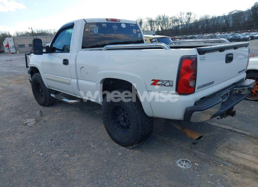 Photo 3 of 2004 Chevrolet Silverado 1500 Z71 (VIN 1GCEK14T24Z295677)