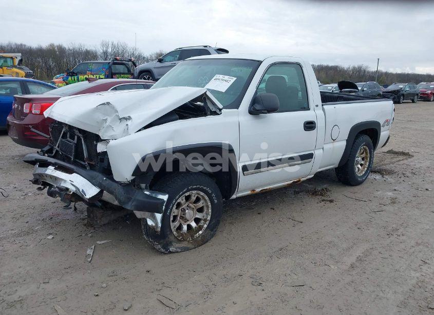 Photo 2 of 2004 Chevrolet Silverado 1500 LS (VIN 1GCEK14T24Z302059)