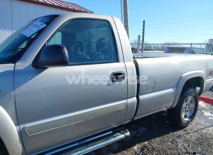 Photo 14 of 2005 Chevrolet Silverado 1500 Z71 (VIN 1GCEK14T25Z305853)