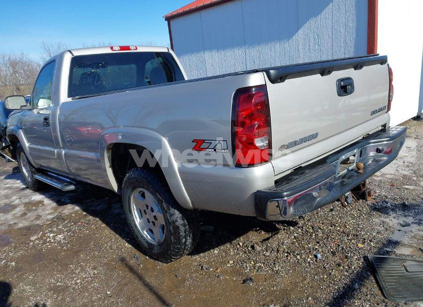 Photo 3 of 2005 Chevrolet Silverado 1500 Z71 (VIN 1GCEK14T25Z305853)