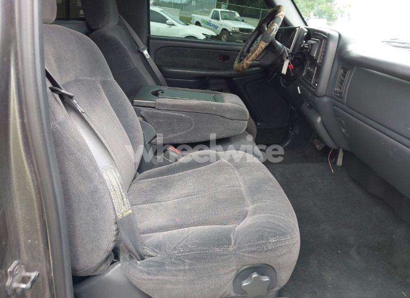 Photo 5 of 2000 Chevrolet Silverado 1500 LS (VIN 1GCEK14T2YZ134087)